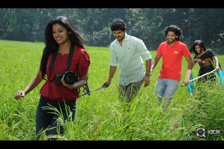 Undhile Manchi Kalam Mundhu Mundhuna